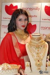 Mannara Chopra at Manepally Jewellers Uncut Diamond Mela Launch